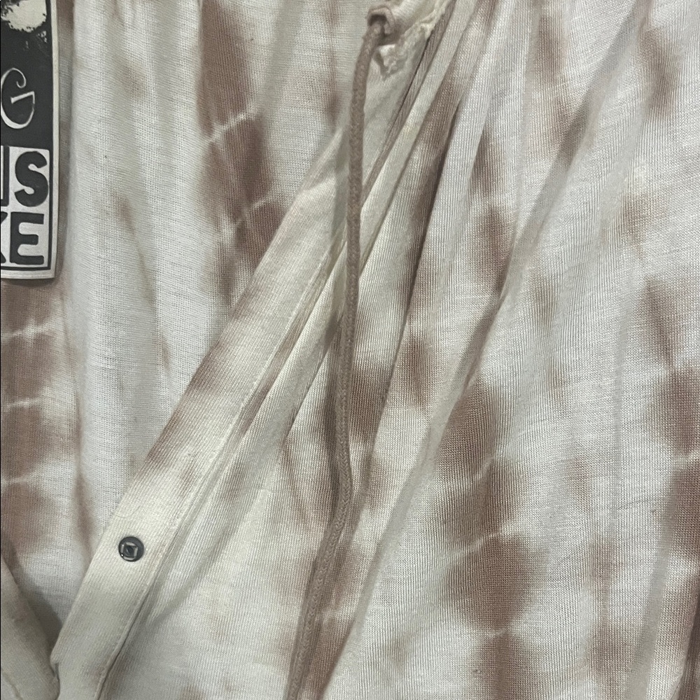Young Fabulous & Broke Beige Tie-Dye Blouse - Picture 10 of 14